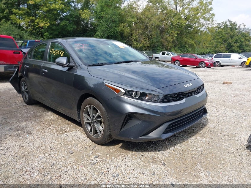 Vin: 3kpf24ad7pe635585, lot: 46637262, kia forte lxs 2023 img_1