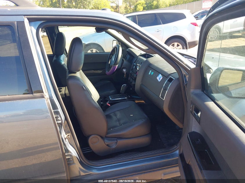 2011 FORD ESCAPE auction photo 5