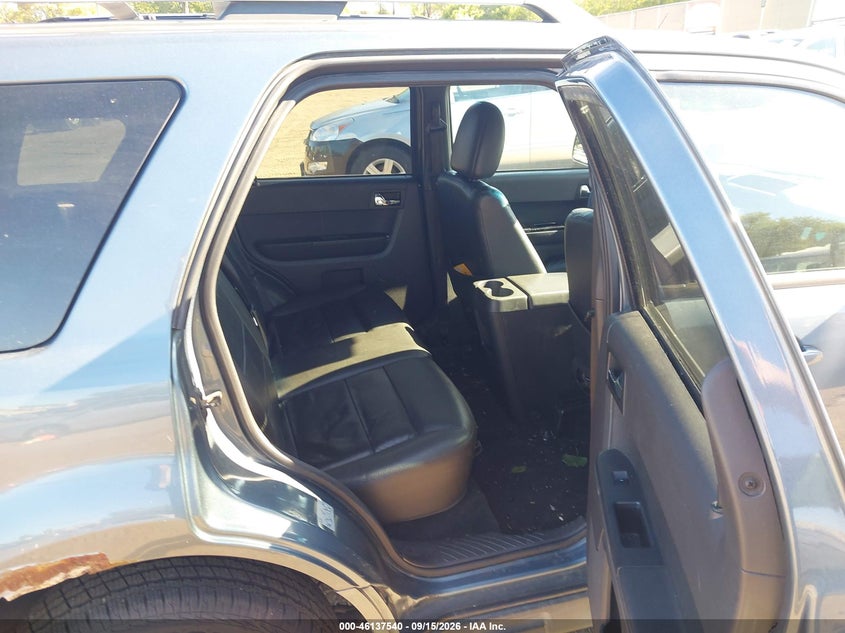2011 FORD ESCAPE auction photo 8