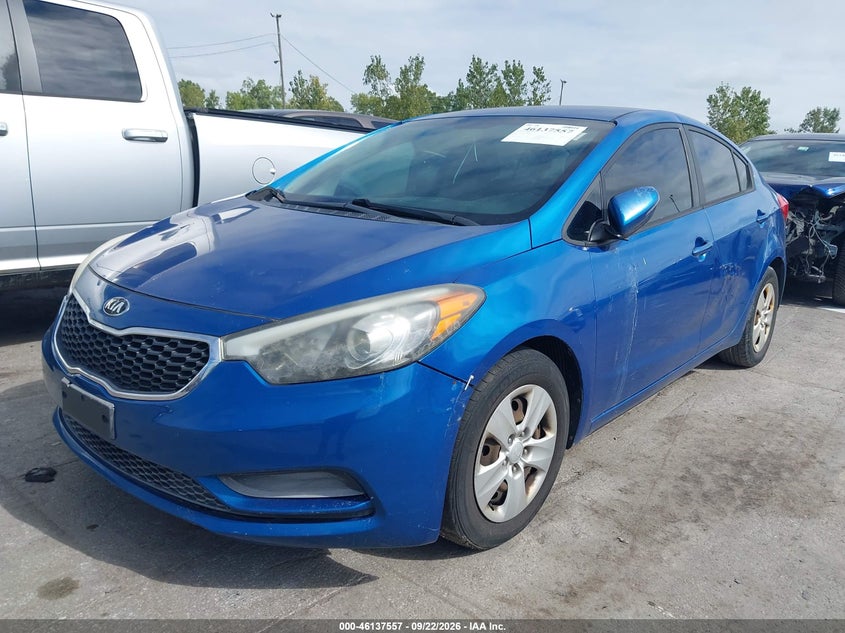 2015 Kia Forte, Пошкодження двигуна, IAAI, VIN KNAFX4A62F5322857 — фото 2