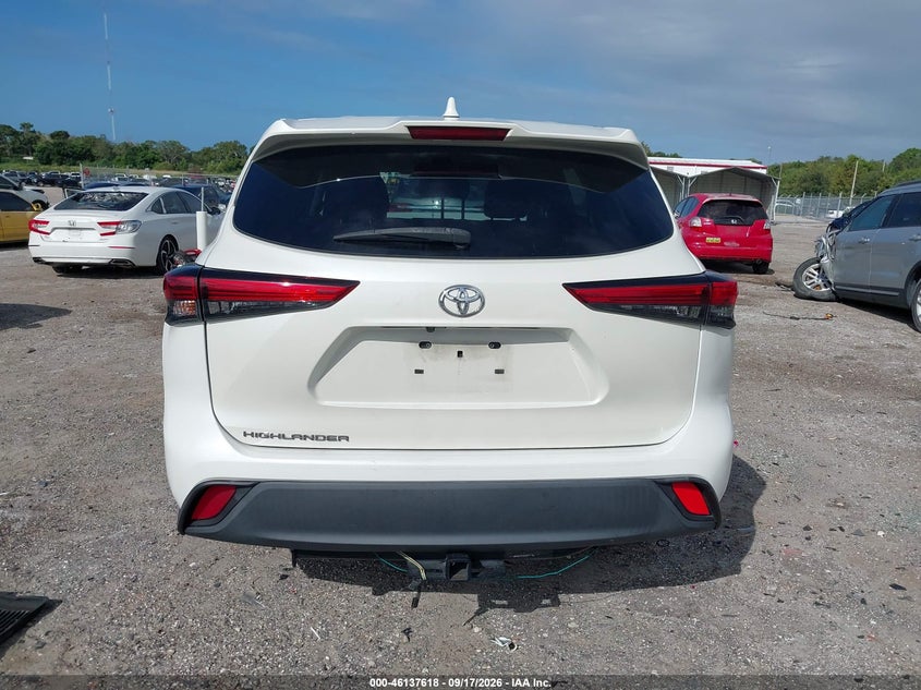 TOYOTA HIGHLANDER - zdjęcie 16
