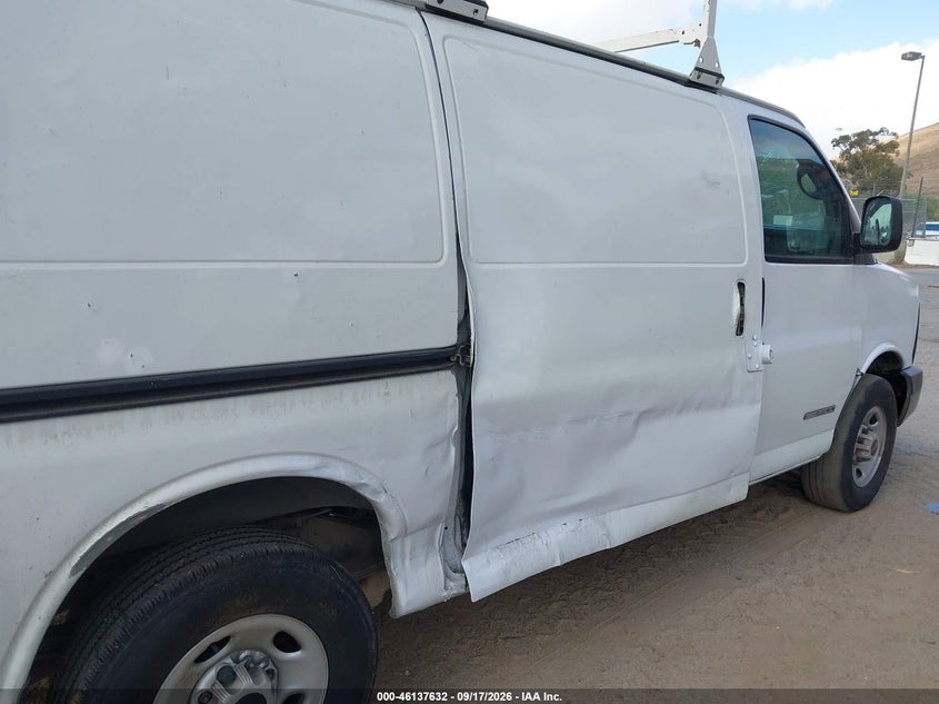 2005 GMC SAVANA auction photo 6