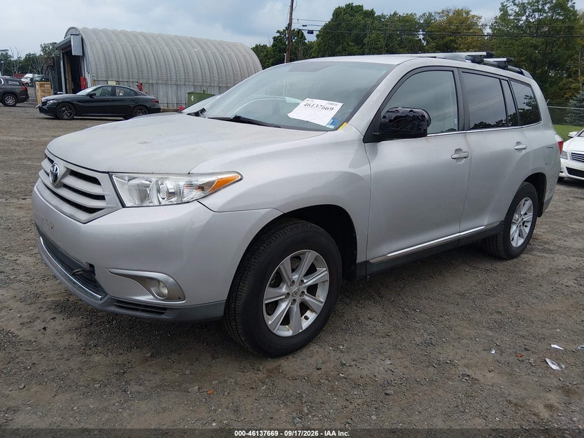 2012 TOYOTA HIGHLANDER BASE V6 · Фото 2