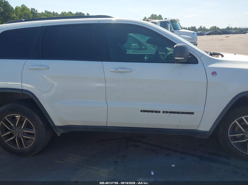 JEEP GRAND CHEROKEE - zdjęcie 14