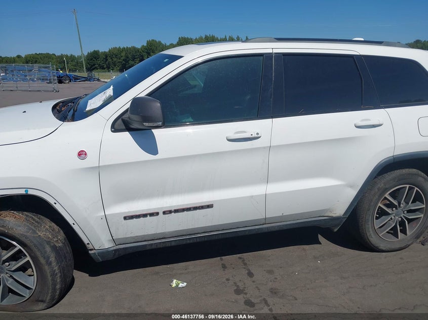 JEEP GRAND CHEROKEE - zdjęcie 15