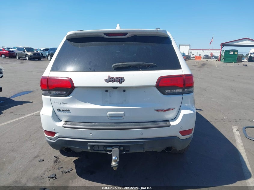 JEEP GRAND CHEROKEE - zdjęcie 17