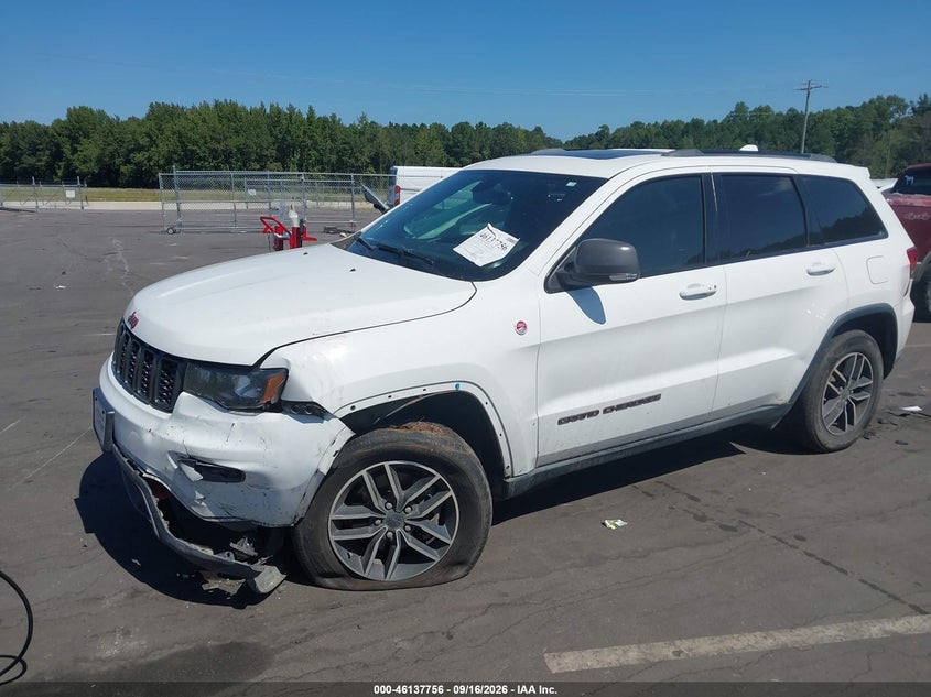 JEEP GRAND CHEROKEE - zdjęcie 2