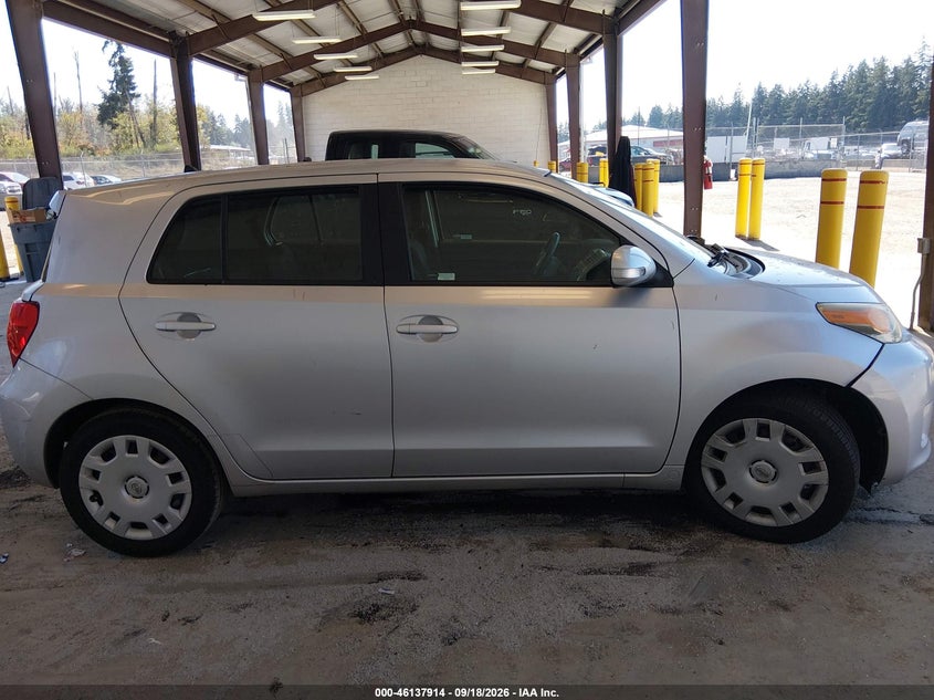 2014 SCION XD · Фото 12