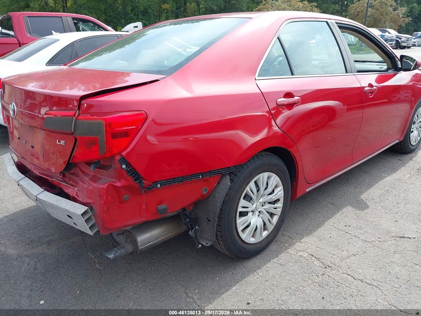 Vin: 4t1bf1fk1eu831184, lot: 46637748, toyota camry le 20144