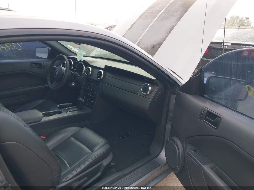2007 FORD MUSTANG auction photo 5