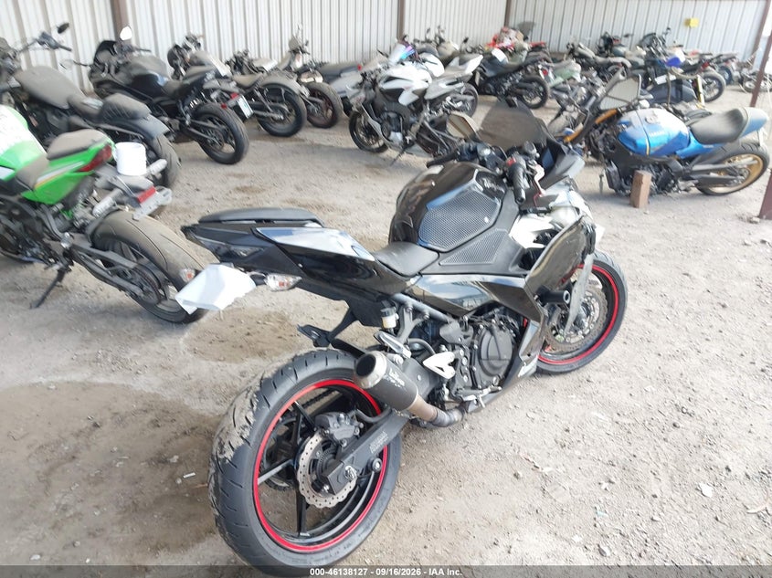 KAWASAKI EX400 2019