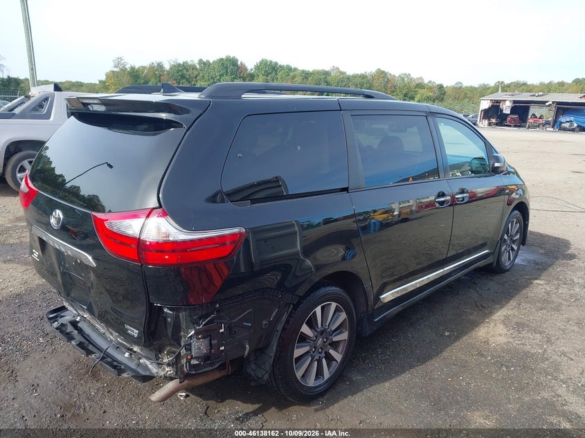 TOYOTA SIENNA - zdjęcie 4