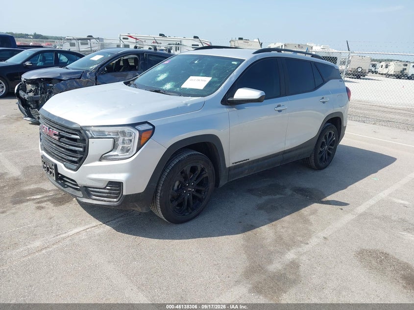 2022 GMC TERRAIN AWD SLE · Photo 2