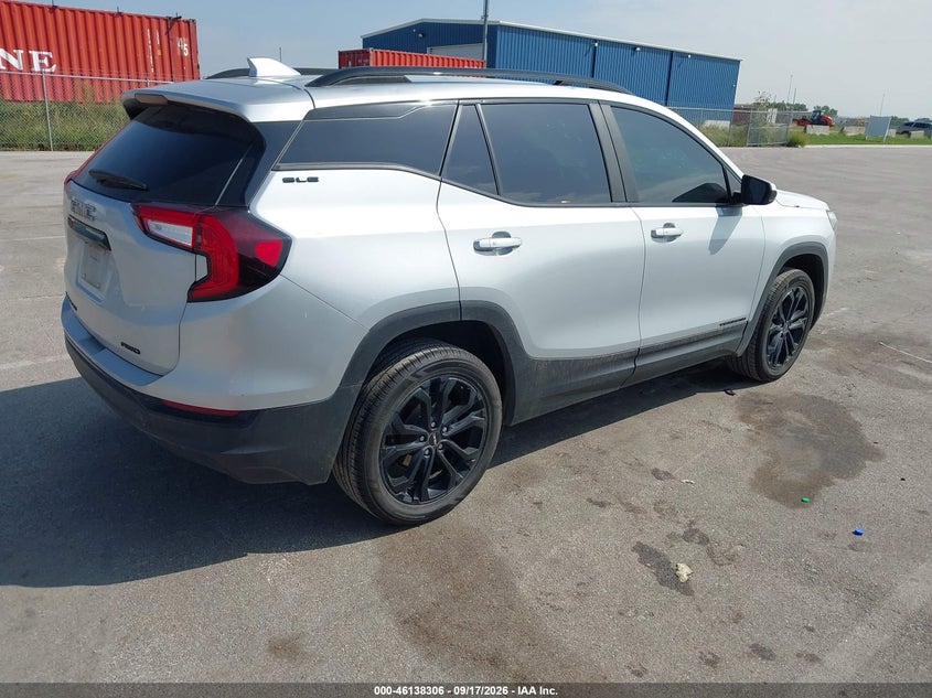 2022 GMC TERRAIN AWD SLE · Photo 4