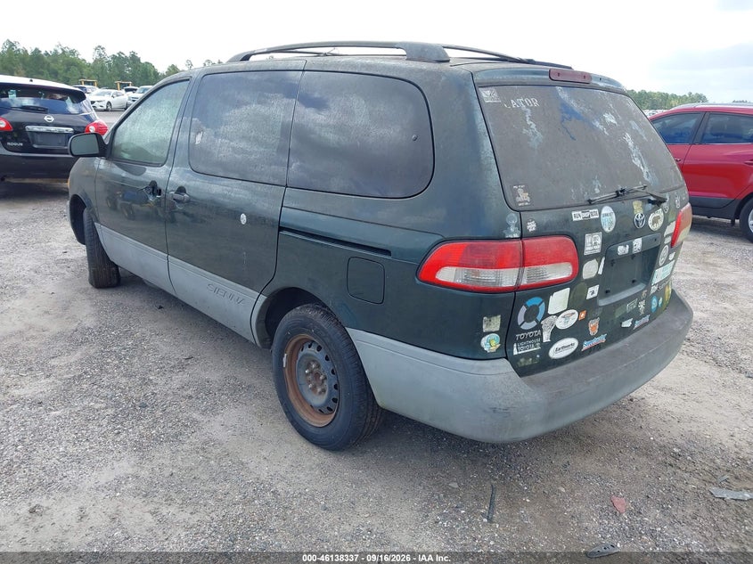 2001 TOYOTA SIENNA auction photo 3