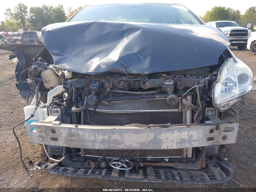 TOYOTA PRIUS - zdjęcie 6