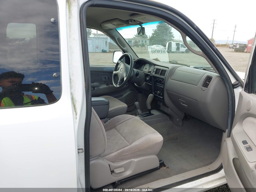 2003 TOYOTA TACOMA auction photo 5