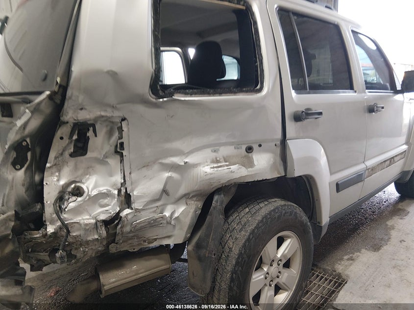 JEEP LIBERTY 2011 VIN 1J4PN2GK6BW586605