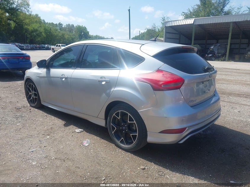 Vin: 1fadp3k29fl261301, lot: 46638422, ford focus se 20153