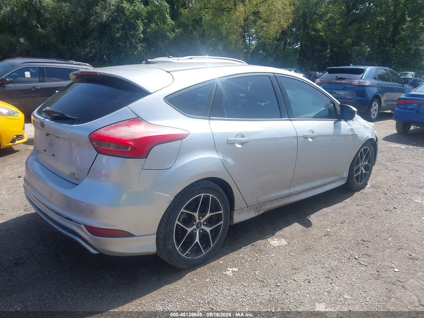 Vin: 1fadp3k29fl261301, lot: 46638422, ford focus se 20154