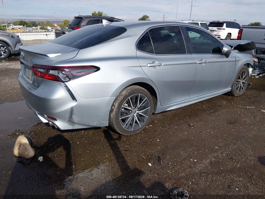 Vin: 4t1g11ak1mu610100, lot: 46638468, toyota camry se 20214