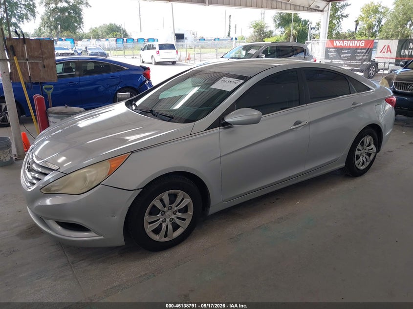 2011 HYUNDAI SONATA auction photo 2