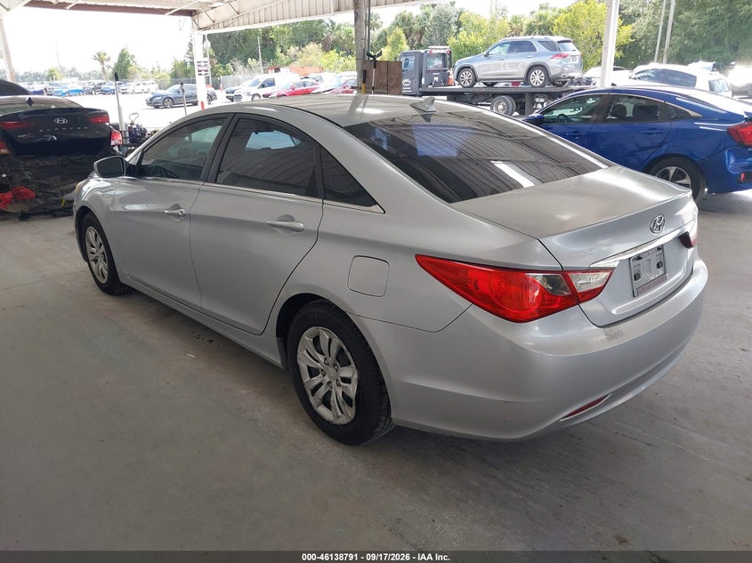 2011 HYUNDAI SONATA auction photo 3