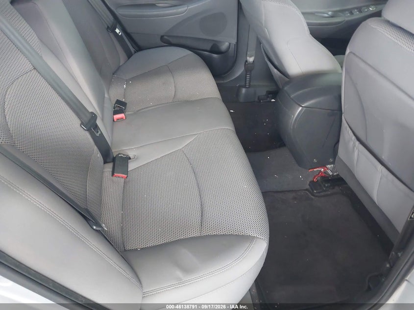 2011 HYUNDAI SONATA auction photo 8