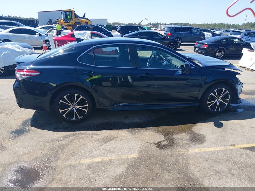 TOYOTA CAMRY - zdjęcie 14