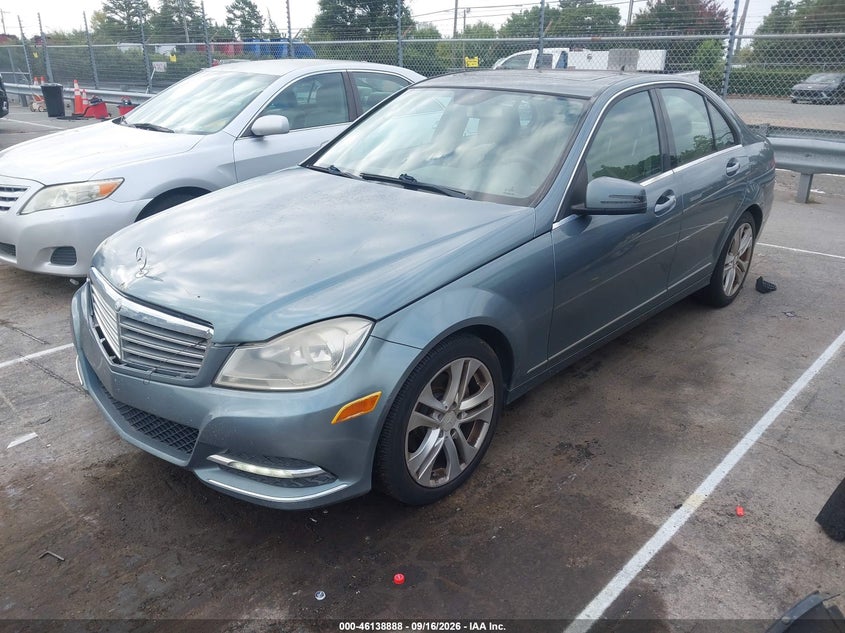 MERCEDES-BENZ C 300 2012 VIN WDDGF8BBXCF916718