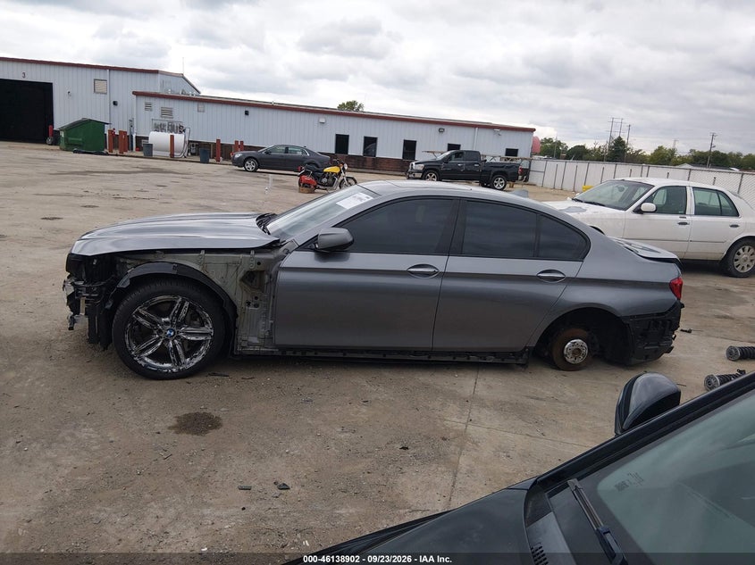 2013 BMW 550I · Photo 15