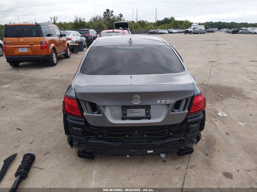 2013 BMW 550I · Photo 17