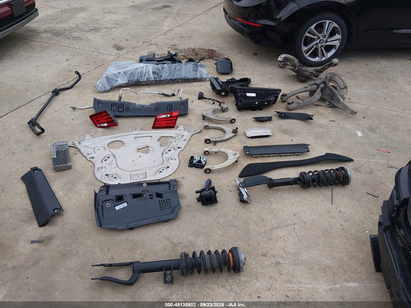 2013 BMW 550I · Photo 12