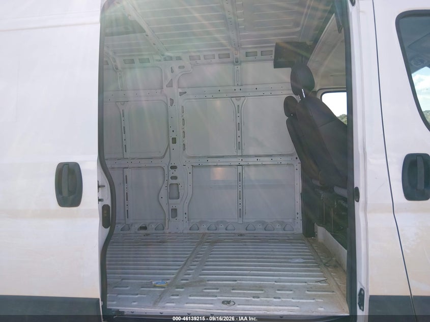 Vin: 3c6lrvdg3te180066, lot: 46638949, ram promaster 2500 tradesman high roof 159 wb w/pass seat 20263