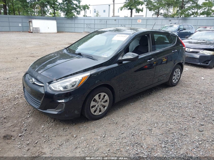 2015 HYUNDAI ACCENT auction photo 2