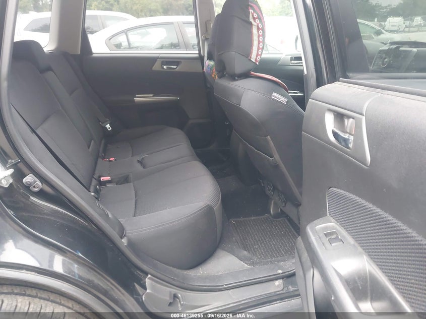 2012 SUBARU FORESTER auction photo 8