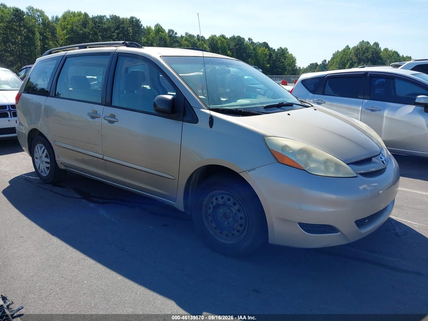 2006 TOYOTA SIENNA auction photo 1