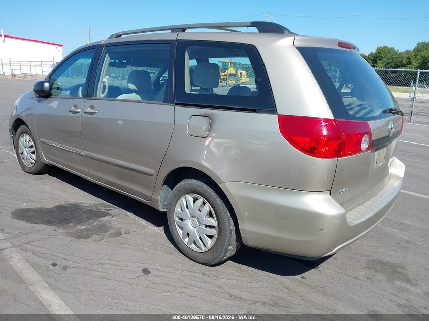 2006 TOYOTA SIENNA auction photo 3