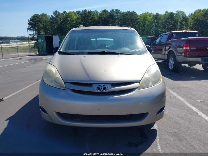 2006 TOYOTA SIENNA auction photo 6