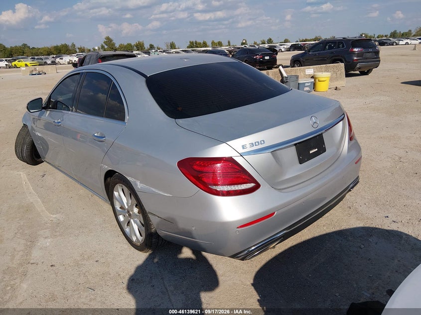 Vin: wddzf4jb2ha229837, lot: 46639355, mercedes-benz e 300 20173