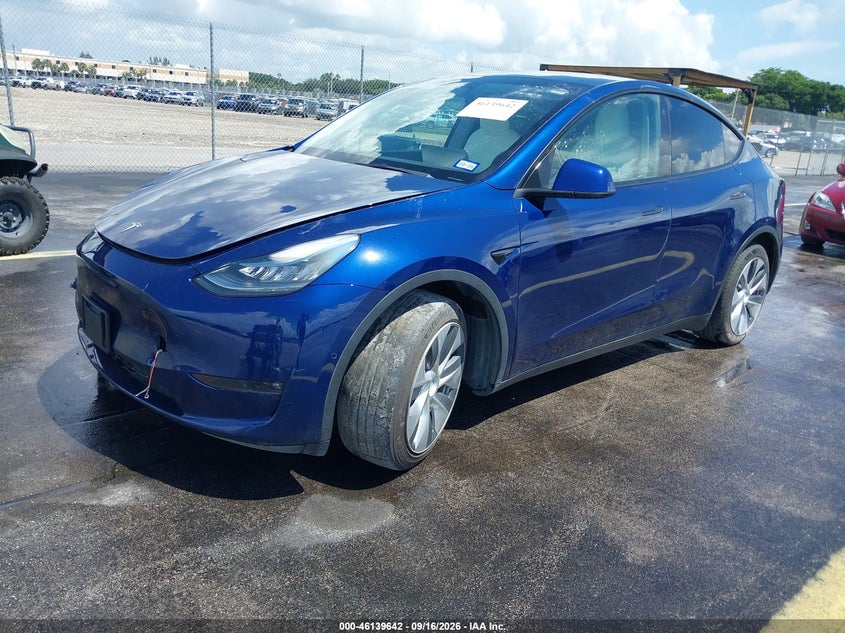 Vin: 5yjygaee4mf256772, lot: 46639376, tesla model y long range dual motor all-wheel drive 20212