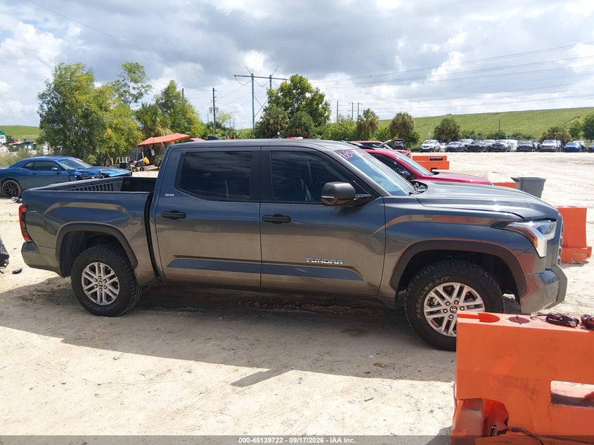 TOYOTA TUNDRA - zdjęcie 13