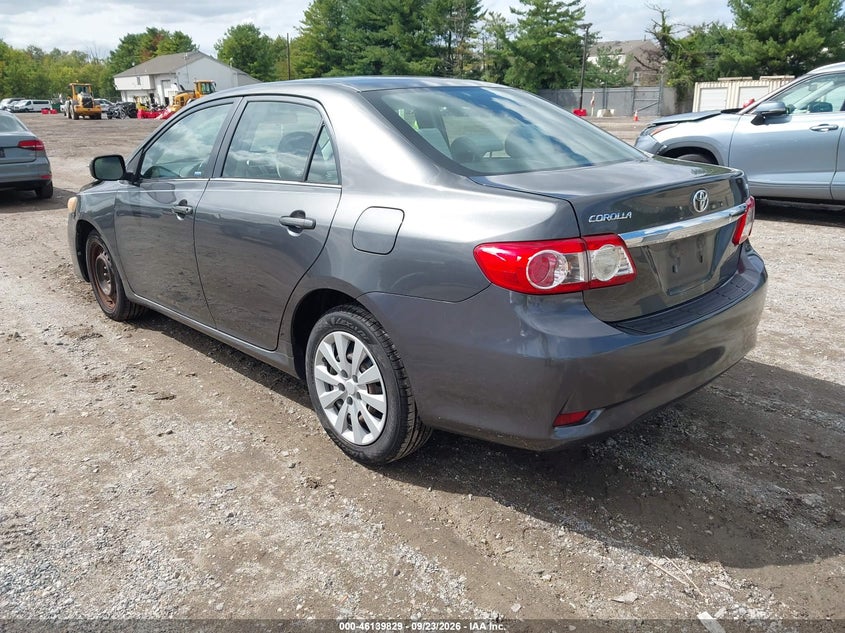 Vin: 2t1bu4ee0dc017708, lot: 46639563, toyota corolla le 20133