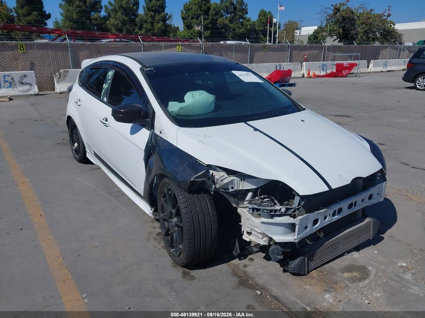 FORD FOCUS ST 2014 VIN 1FADP3L93EL238123