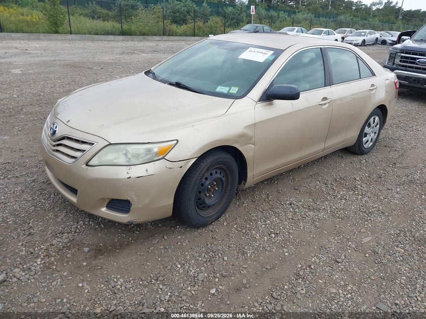 2010 Toyota Camry, Звичайний знос, IAAI, VIN 4T1BF3EK1AU054514 — фото 2