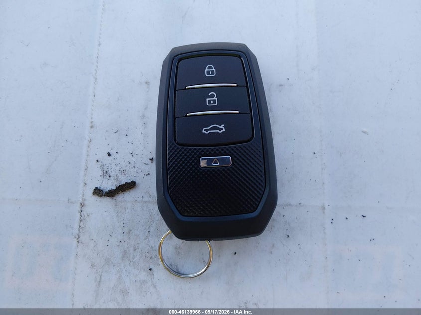 2014 TOYOTA PRIUS FOUR · Фото 11