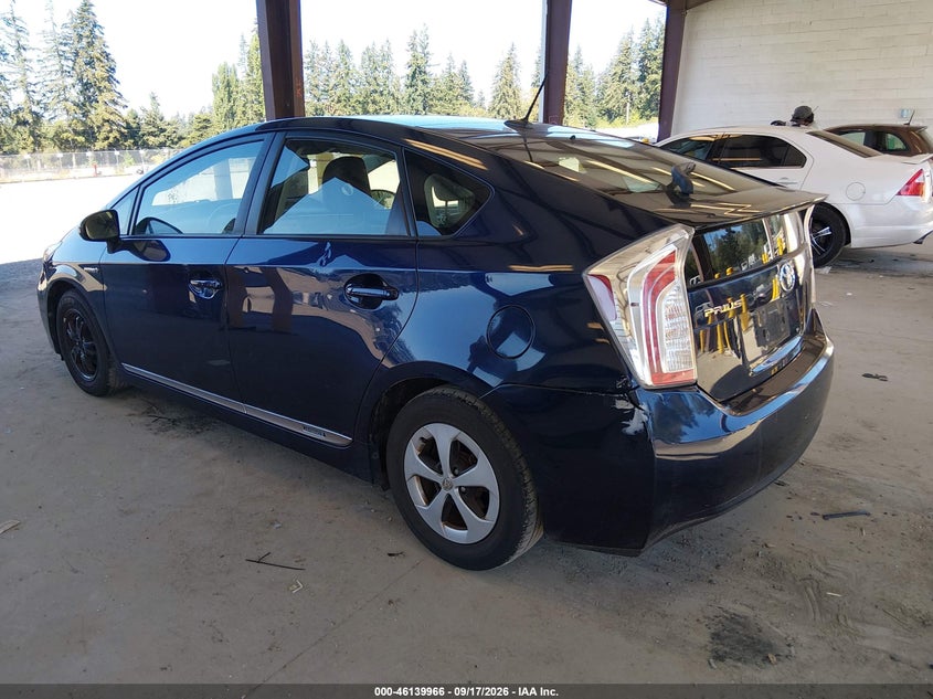 2014 TOYOTA PRIUS FOUR · Фото 3