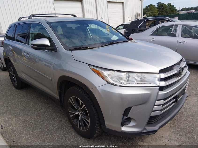 2019 TOYOTA HIGHLANDER auction photo 1