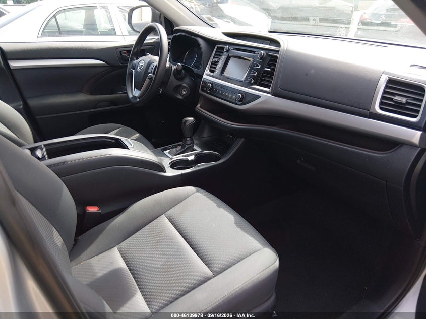 2019 TOYOTA HIGHLANDER auction photo 5