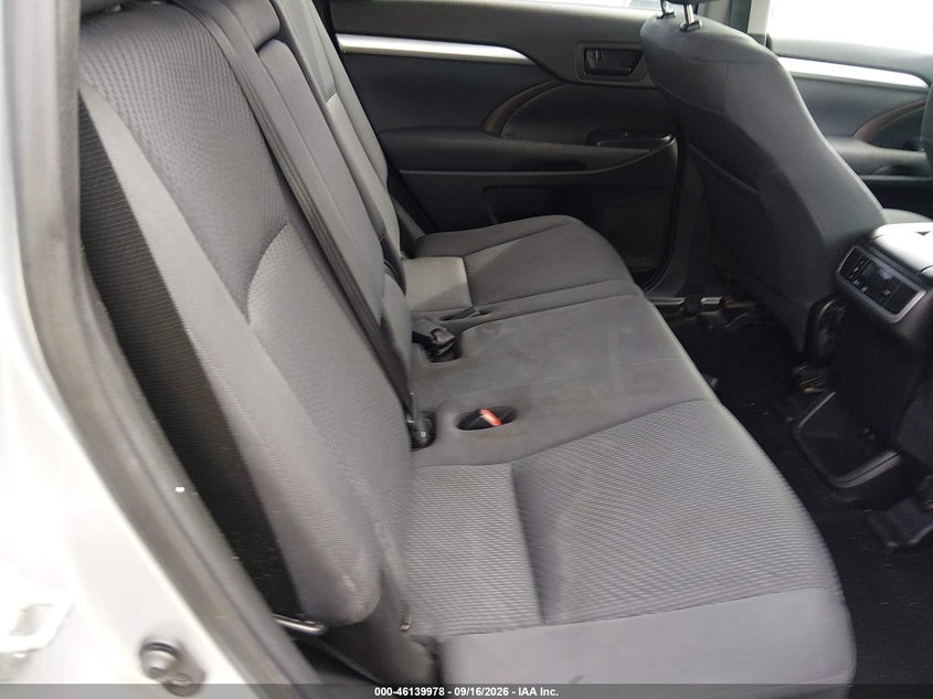 2019 TOYOTA HIGHLANDER auction photo 8